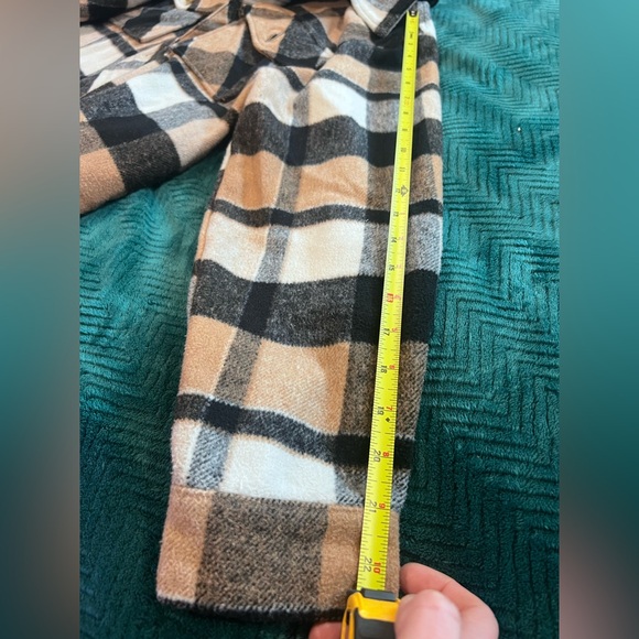 Time & True Plaid Shacket Pockets Black,Tan,&White Cottagecore Whimsy Urban - Picture 7 of 11